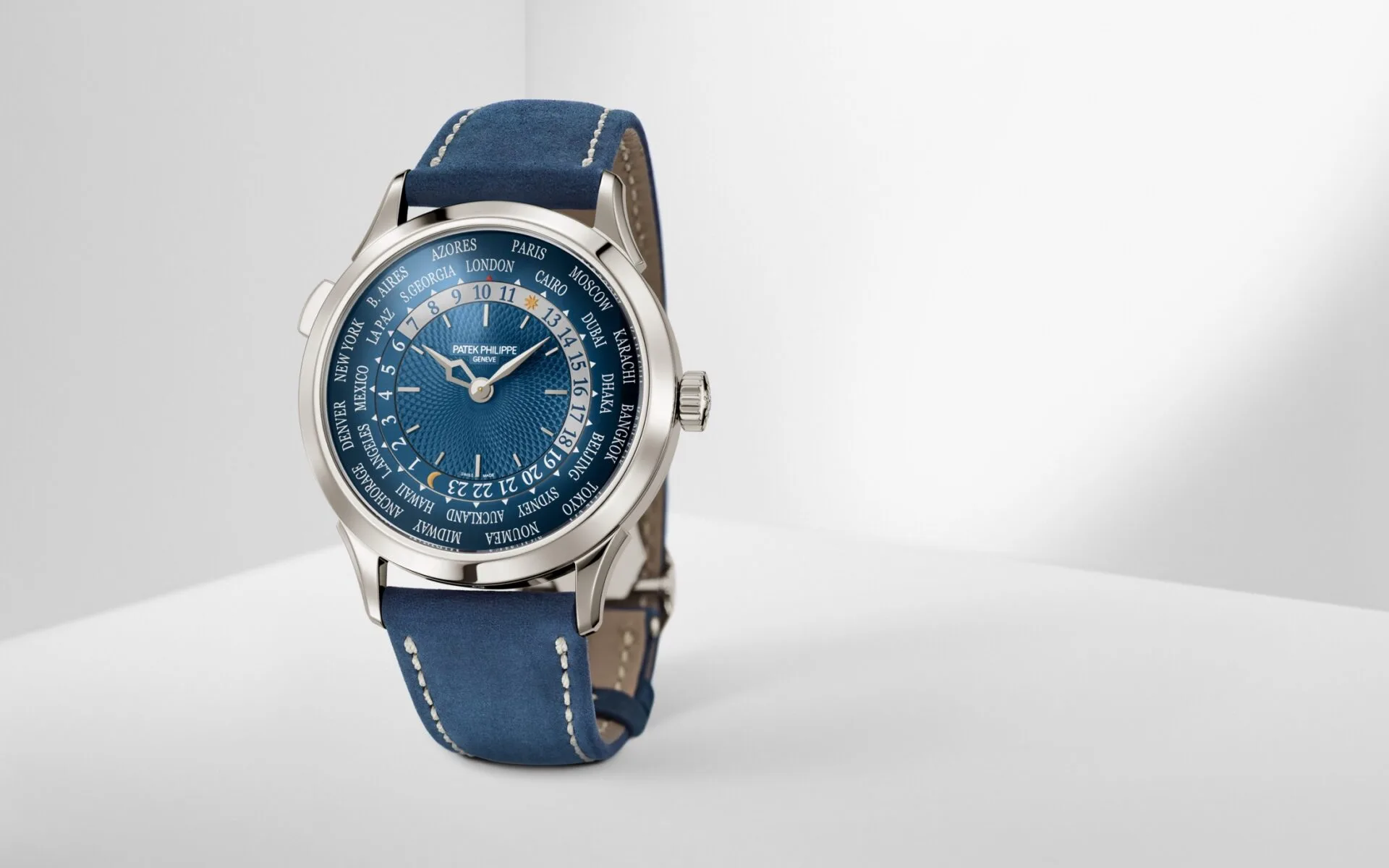 Patek Phillipe Complications 5230P - Image 3