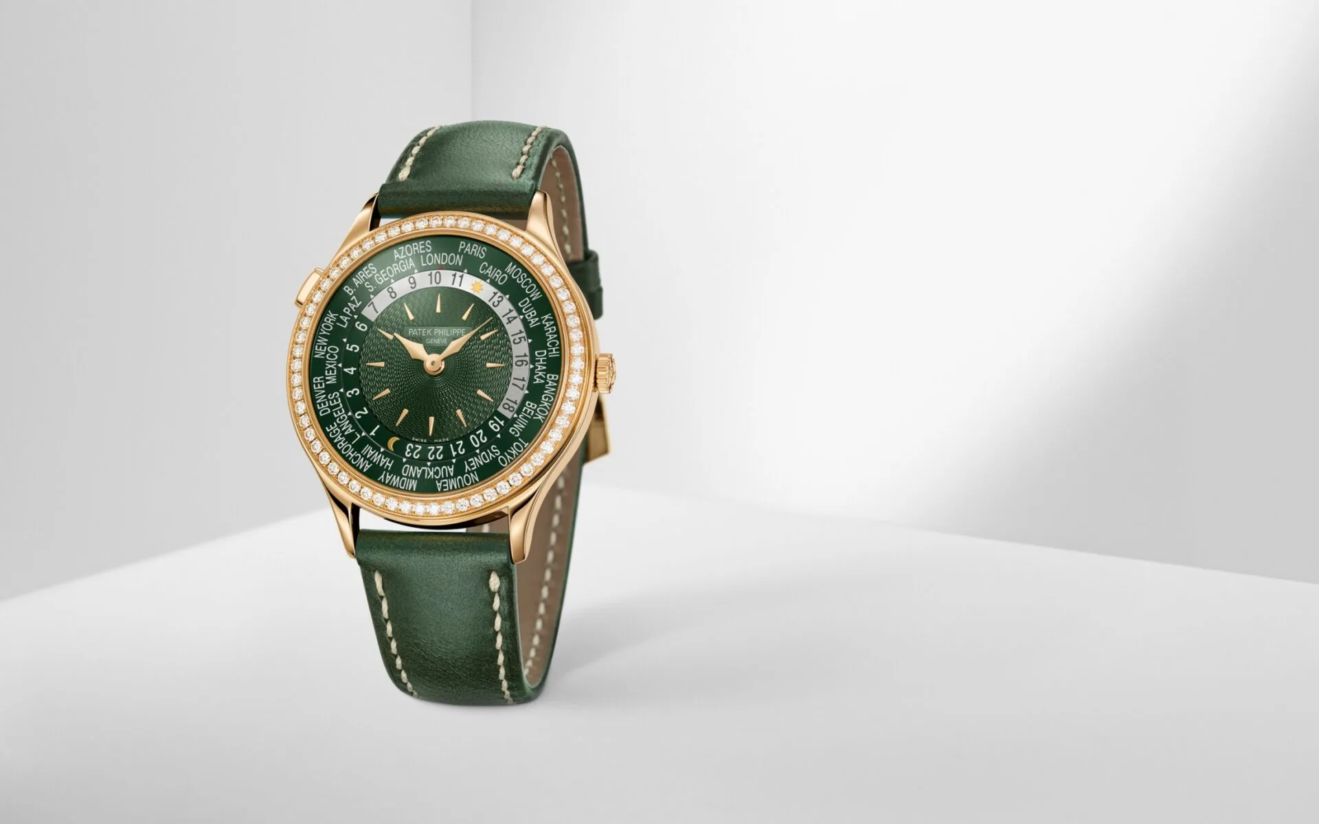 Patek Phillipe Complications 7130R - Image 3